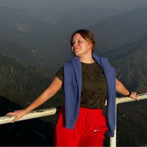 Meet your Posher, Anna